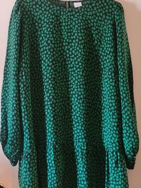 H&M Green Floral Long-Sleeve Tiered Dress